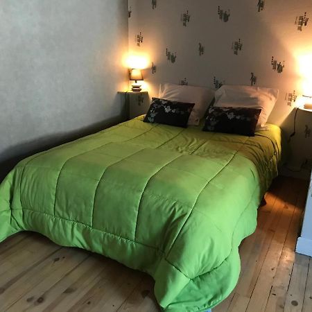 Gite Chez Regine Marcenat  Bagian luar foto