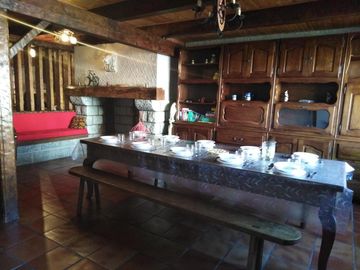 Gite Chez Regine Marcenat  Bagian luar foto