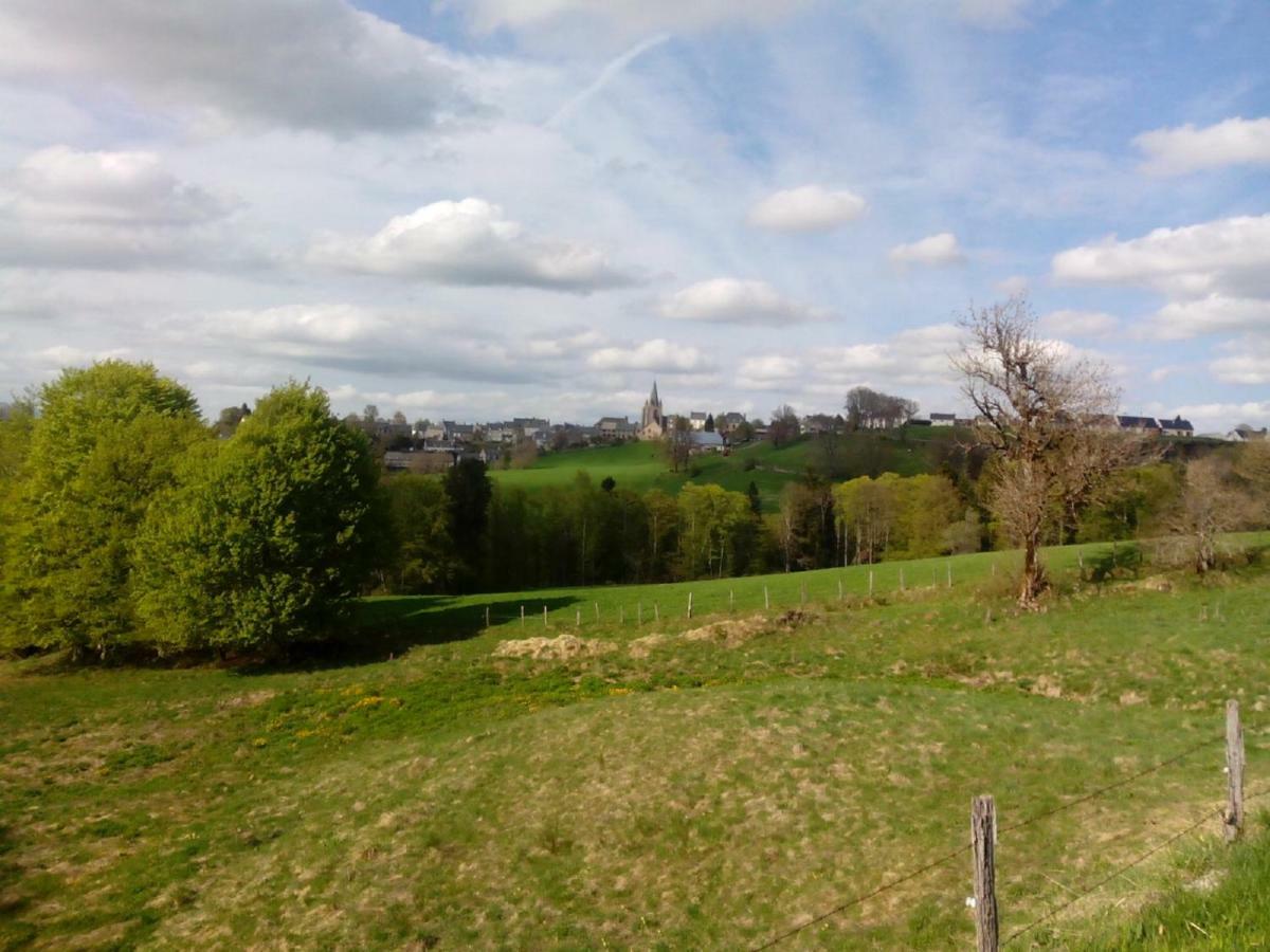 Gite Chez Regine Marcenat  Bagian luar foto